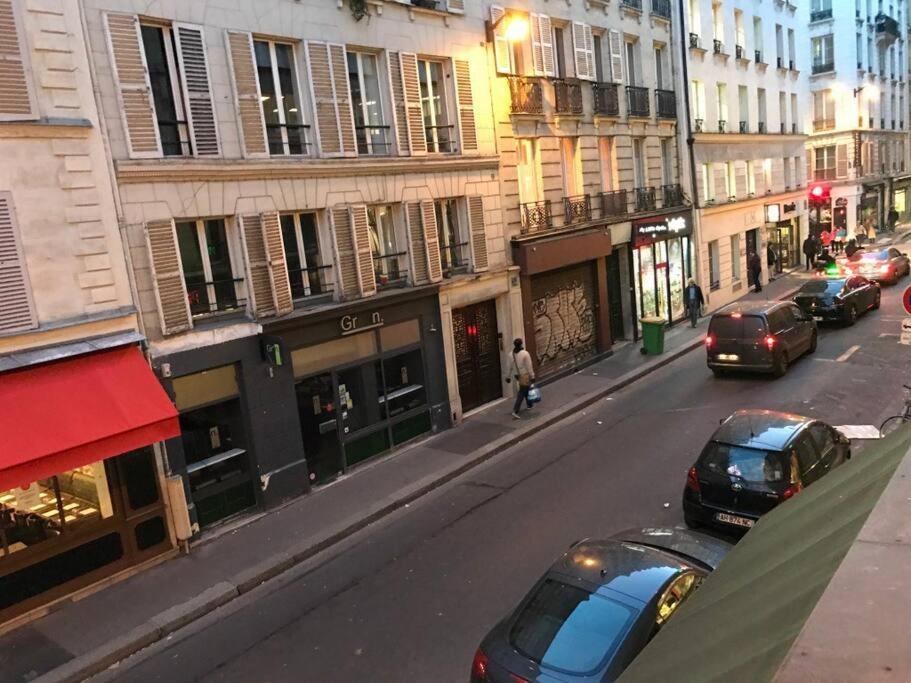 Cosy In The Heart Of Appartement Parijs